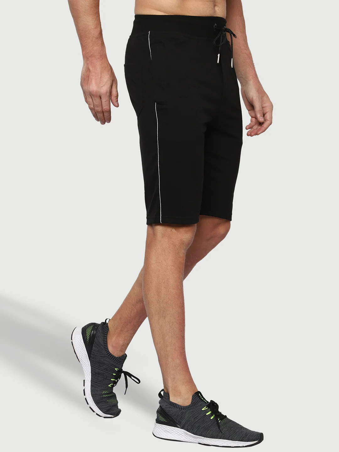 Side Piping Black Shorts For Men - Image 4
