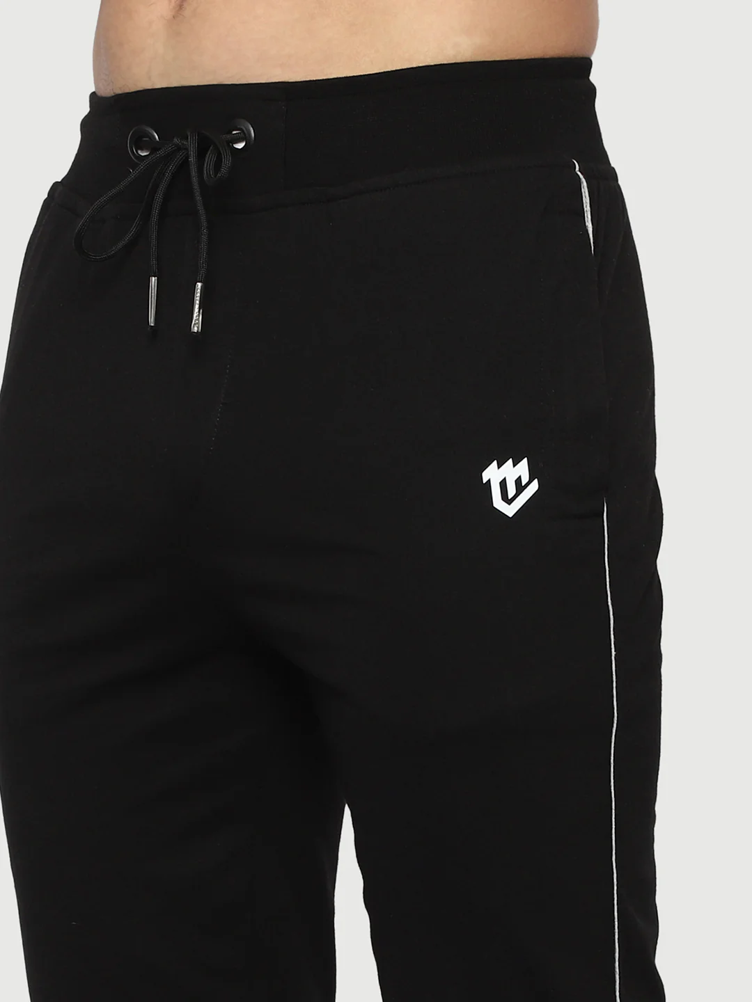 Side Piping Black Shorts For Men - Image 6