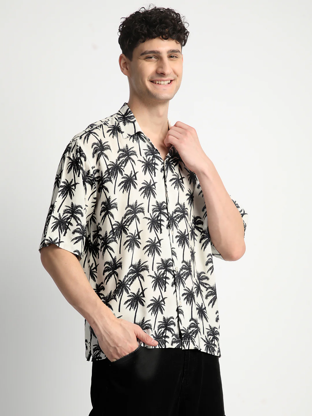 Palm Print Off-White Shirt For Men. - Image 3