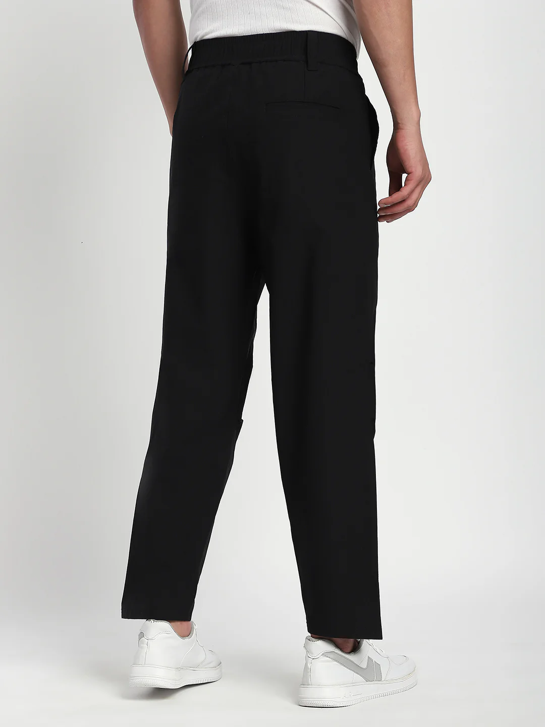 Relaxed Fit Black Pants For Men - Image 4